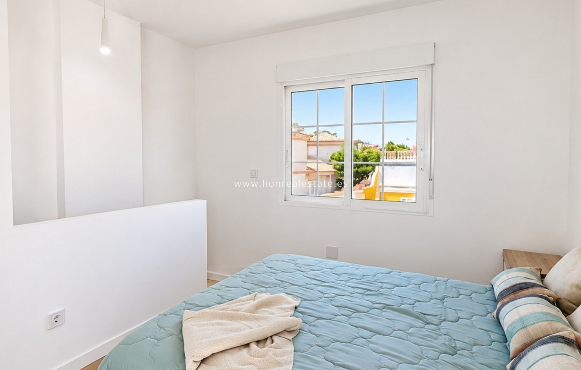 Перепродажа - Town House - Orihuela Costa - Los Altos