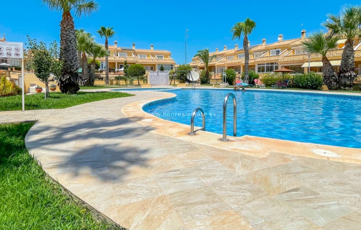 Перепродажа - Town House - Orihuela Costa - Punta Prima