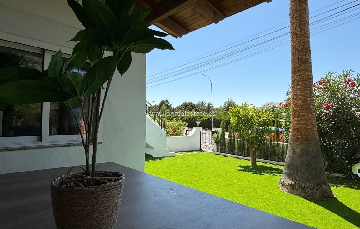 Перепродажа - Town House - Orihuela Costa - Villamartín