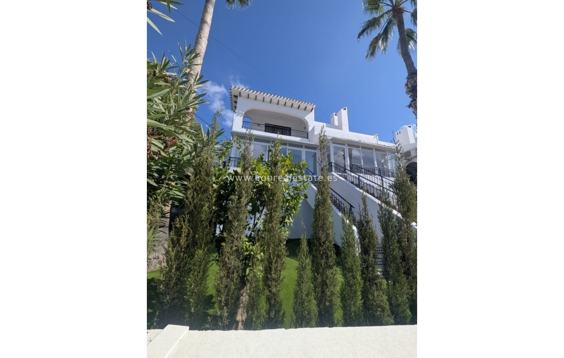 Перепродажа - Town House - Orihuela Costa - Villamartín