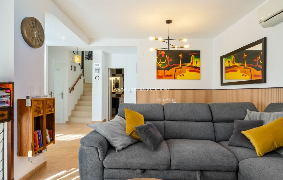 Перепродажа - Town House - Orihuela Costa - Villamartín