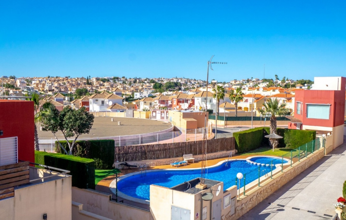 Перепродажа - Town House - Orihuela Costa - Villamartín