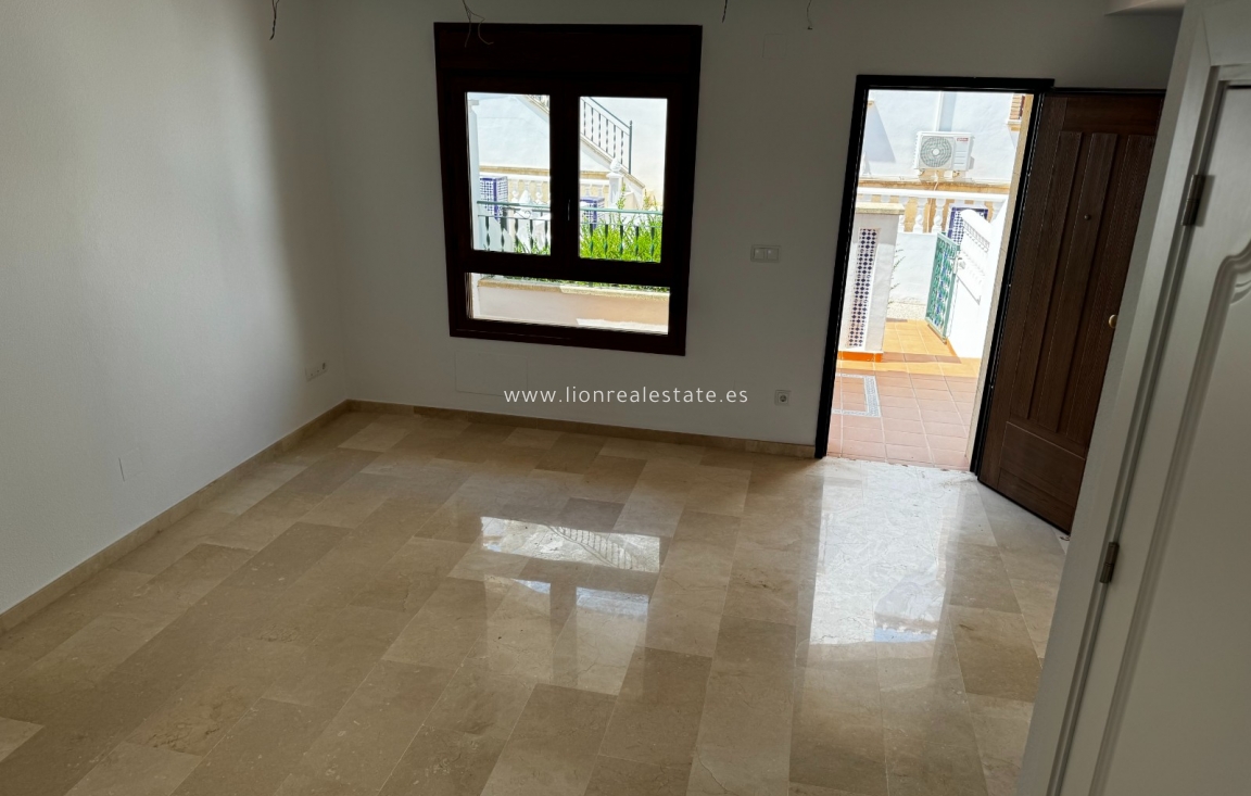 Перепродажа - Town House - Orihuela Costa - Villamartín