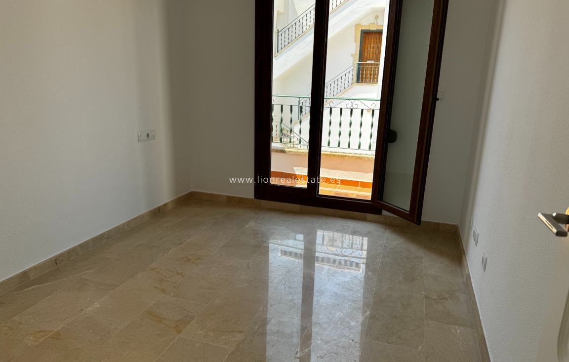 Перепродажа - Town House - Orihuela Costa - Villamartín