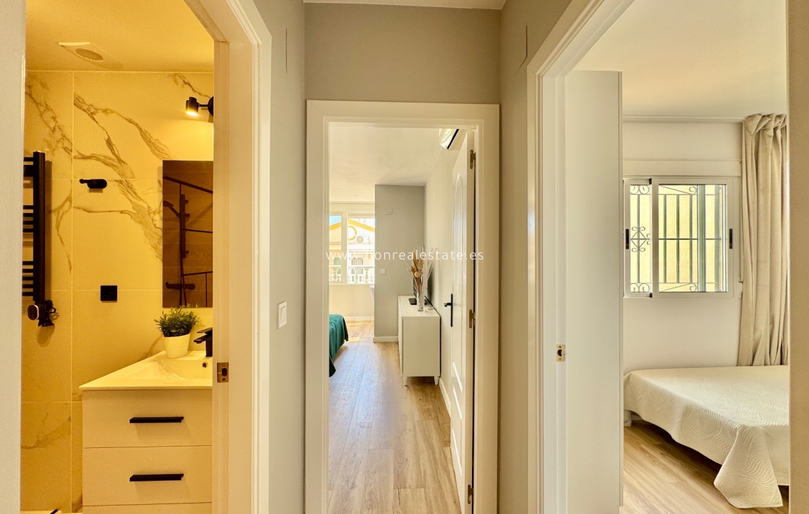 Перепродажа - Town House - Orihuela Costa