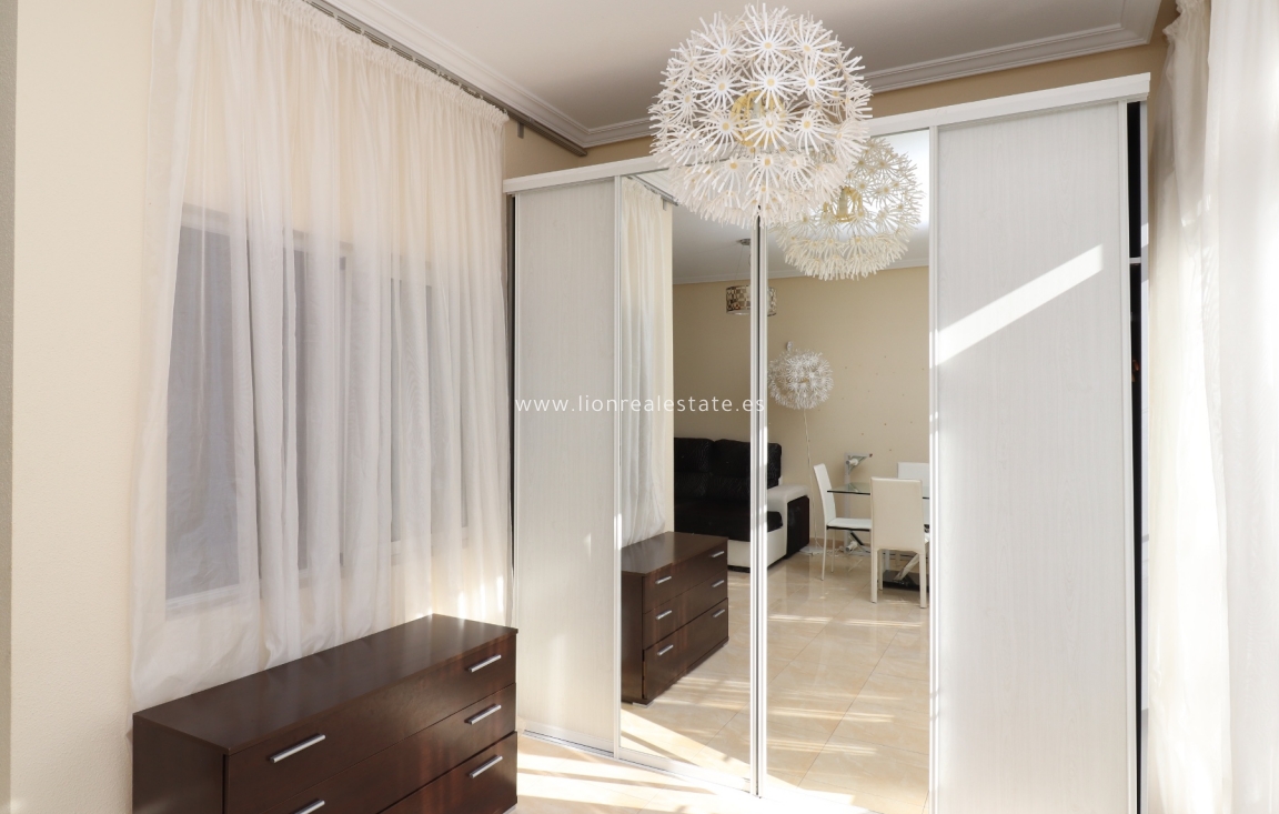 Перепродажа - Town House - Punta Prima