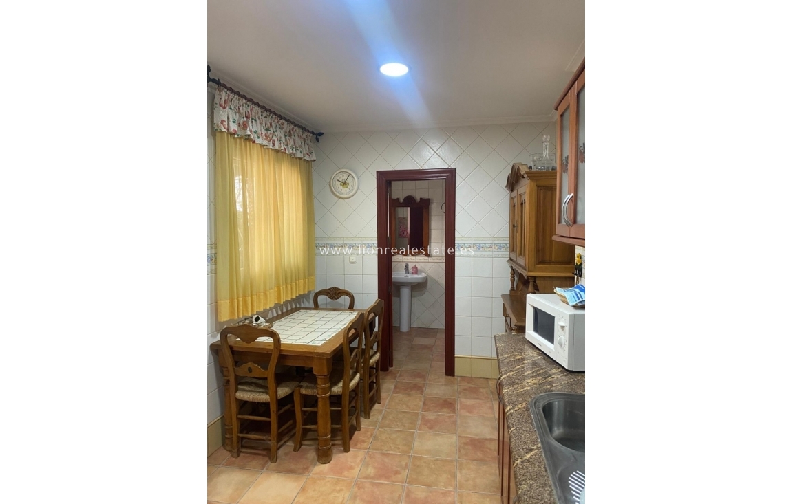 Перепродажа - Town House - Torrevieja - Centro