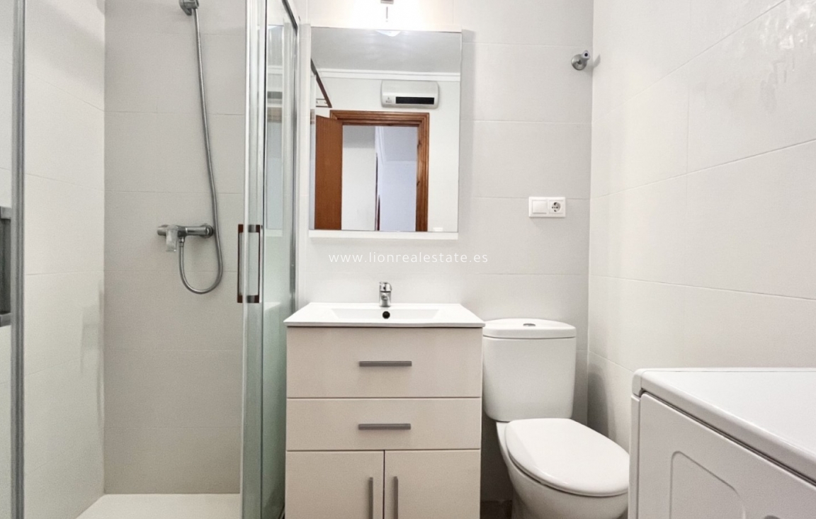 Перепродажа - Town House - Torrevieja - La Siesta - El Salado -  Torreta