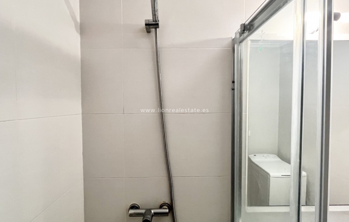 Перепродажа - Town House - Torrevieja - La Siesta - El Salado -  Torreta