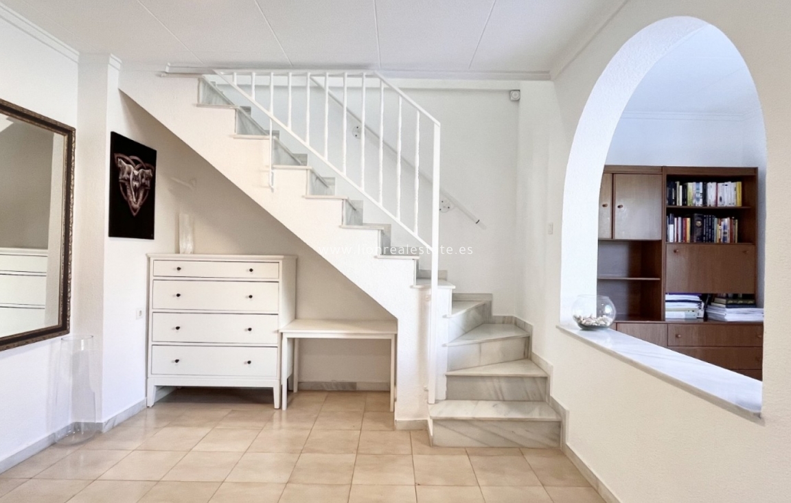 Перепродажа - Town House - Torrevieja - La Siesta - El Salado -  Torreta