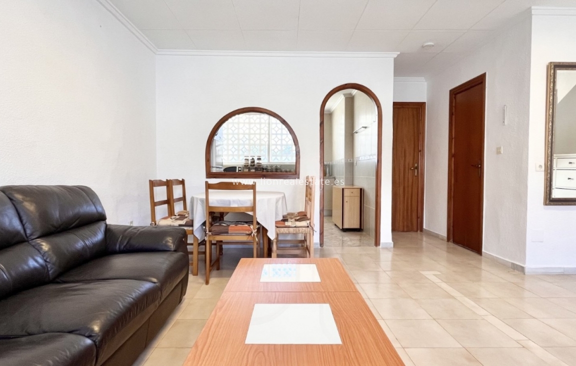 Перепродажа - Town House - Torrevieja - La Siesta - El Salado -  Torreta