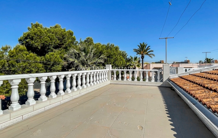 Перепродажа - Town House - Torrevieja - La Siesta - El Salado -  Torreta