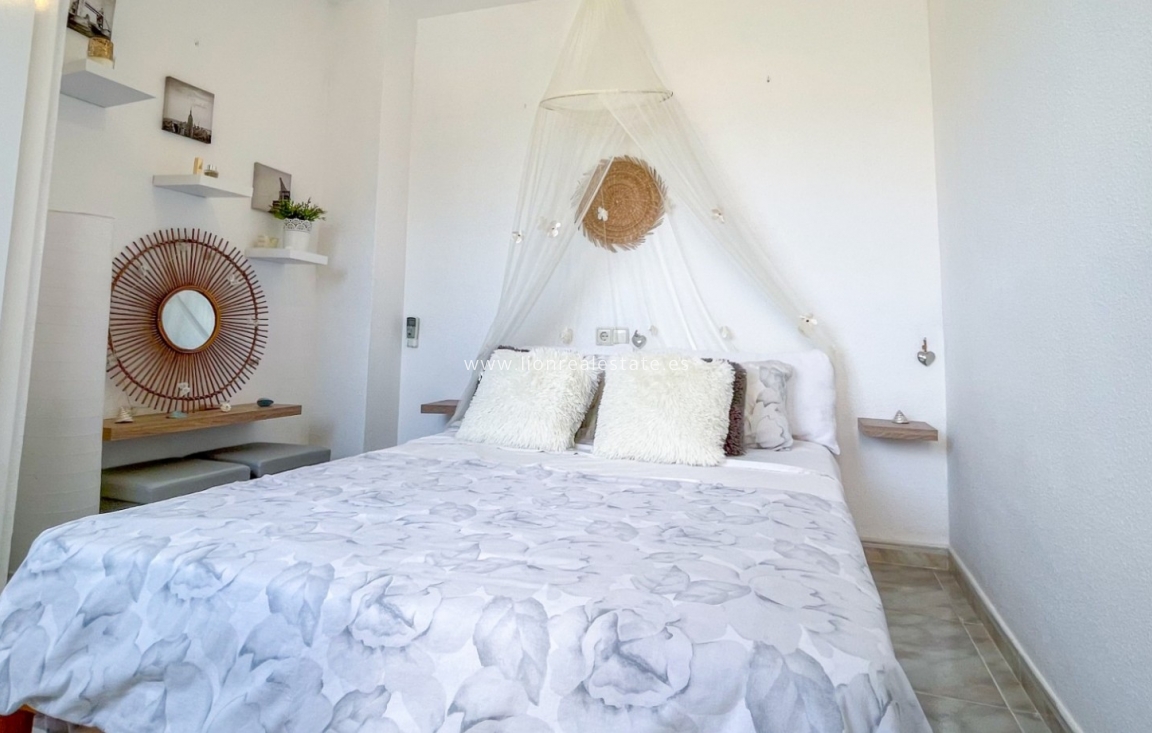 Перепродажа - Town House - Torrevieja - La Siesta - El Salado -  Torreta