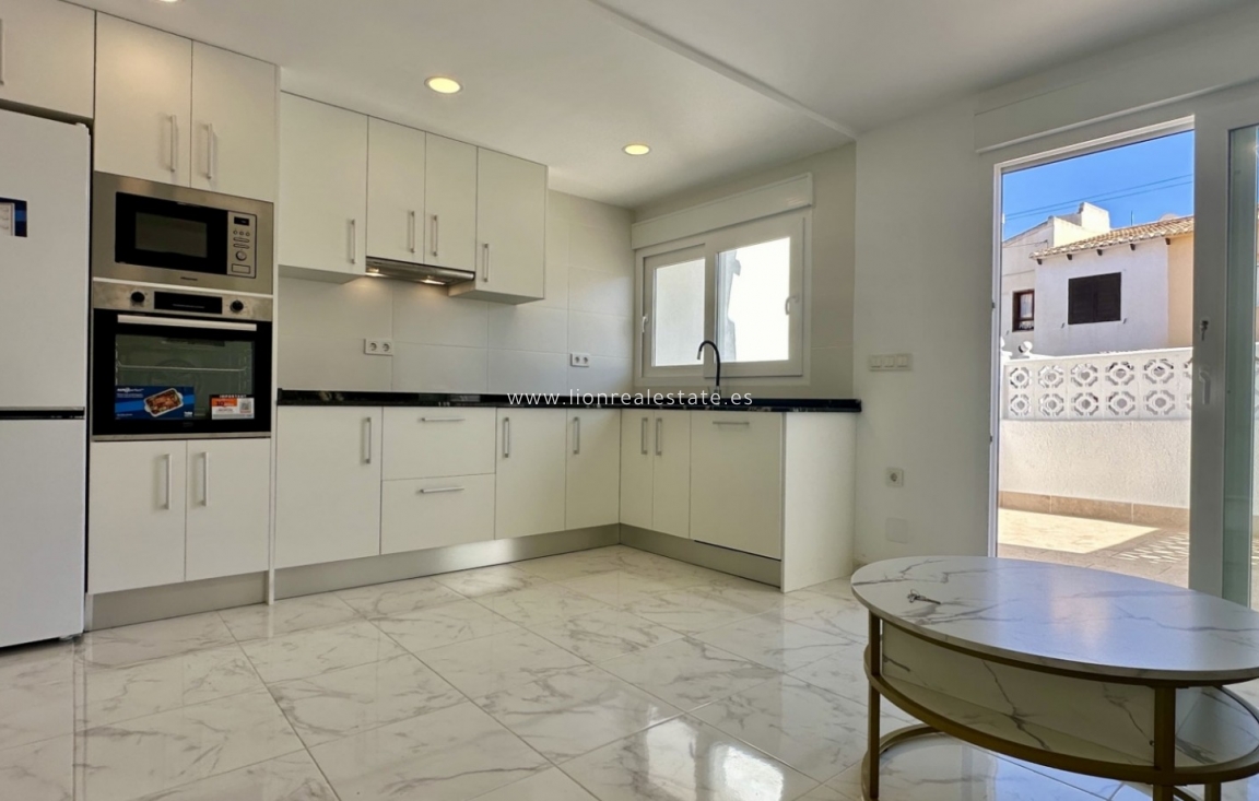 Перепродажа - Town House - Torrevieja - Los Balcones - Los Altos del Edén