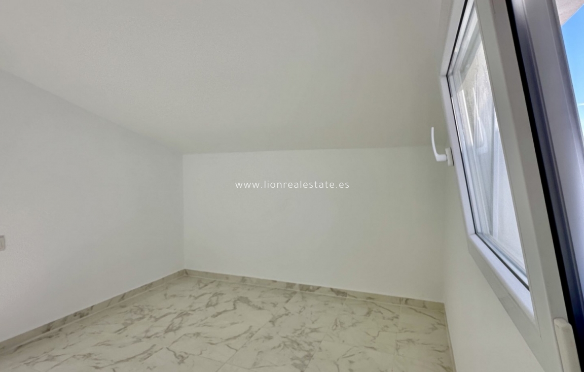 Перепродажа - Town House - Torrevieja - Los Balcones - Los Altos del Edén