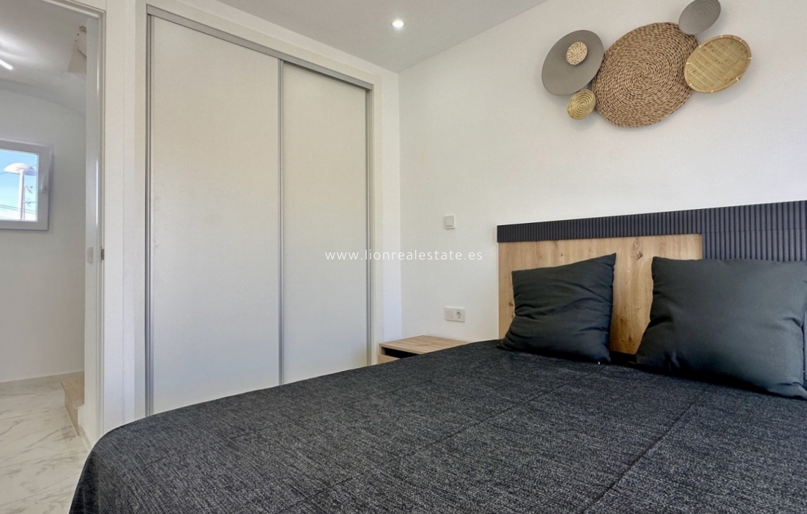 Перепродажа - Town House - Torrevieja - Los Balcones - Los Altos del Edén