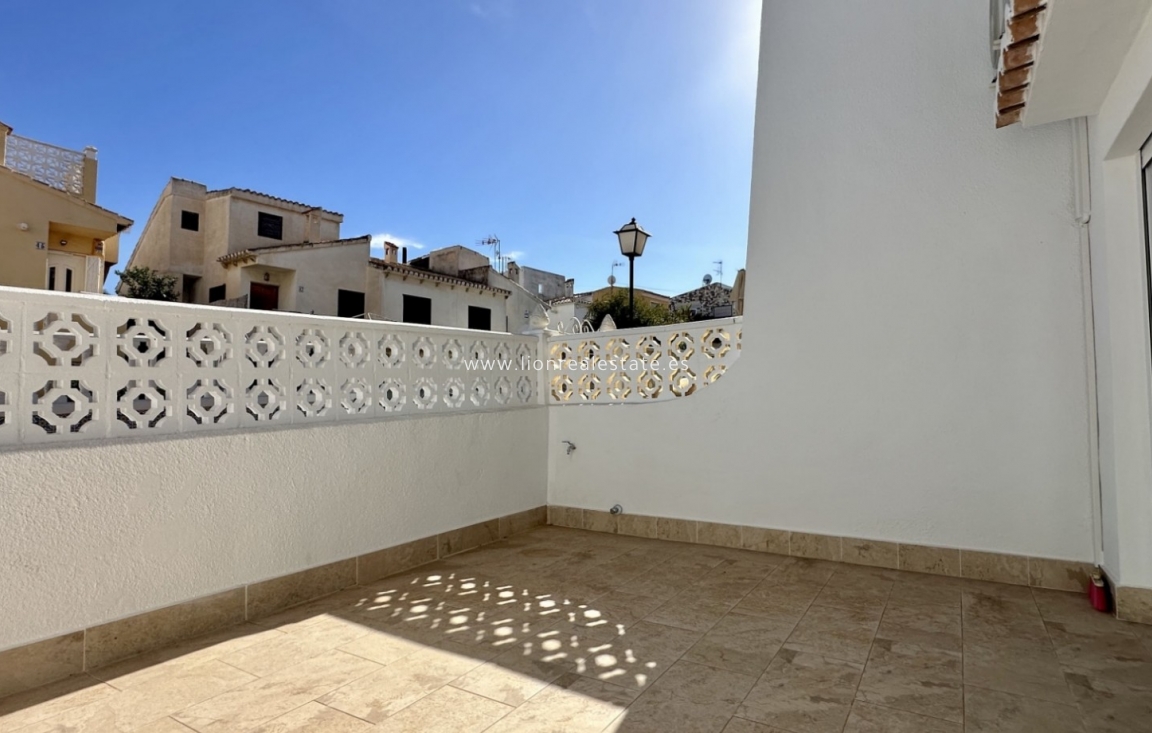 Перепродажа - Town House - Torrevieja - Los Balcones - Los Altos del Edén