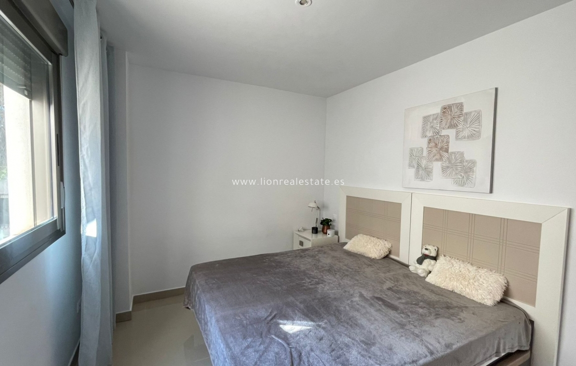 Перепродажа - Town House - Torrevieja - Punta Prima