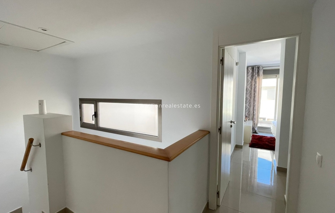 Перепродажа - Town House - Torrevieja - Punta Prima