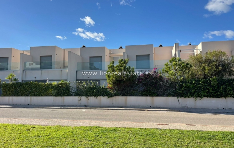 Перепродажа - Town House - Torrevieja - Punta Prima