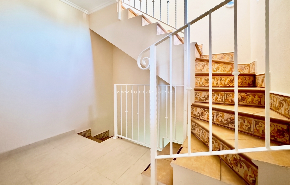 Перепродажа - Town House - Torrevieja