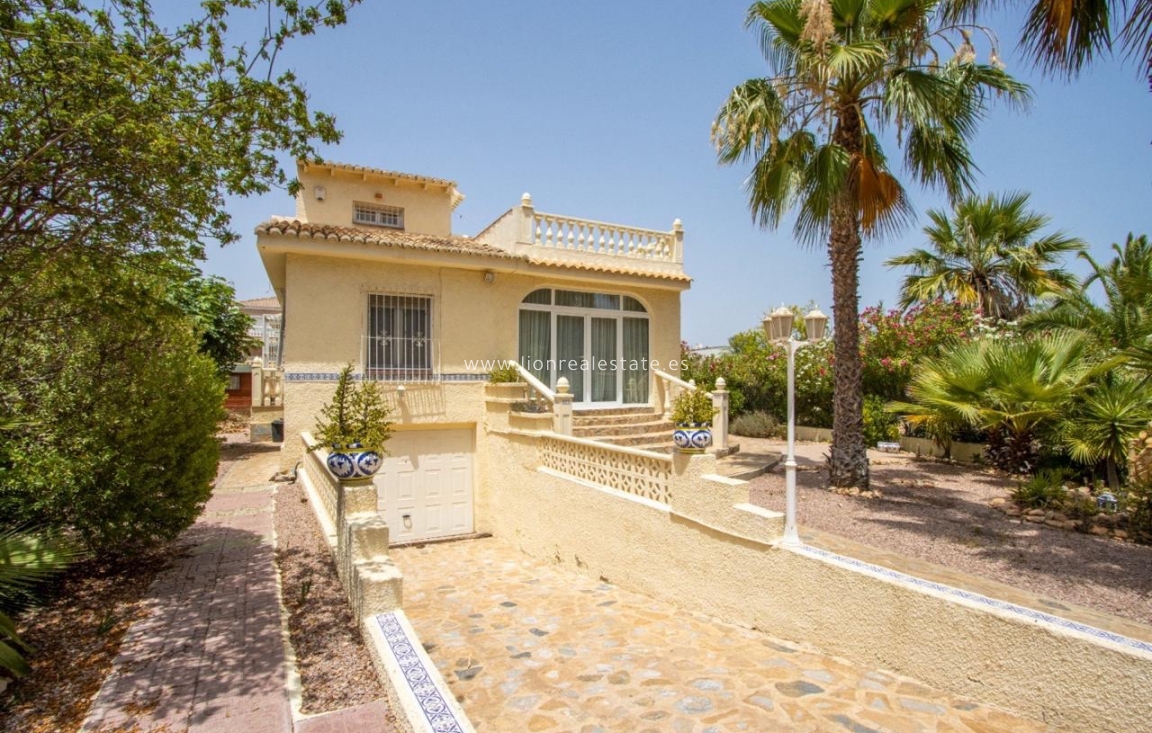 Перепродажа - Участок / Земельный участок - Orihuela Costa - La Zenia