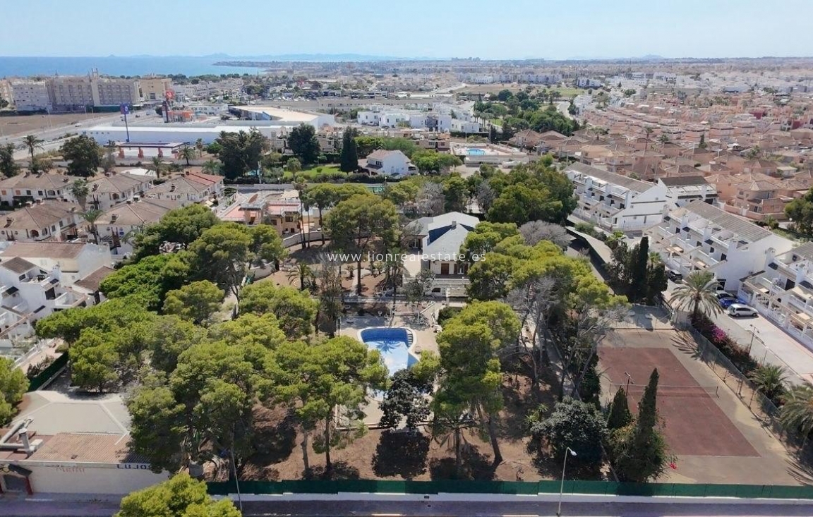 Перепродажа - Участок / Земельный участок - Orihuela Costa - Los Altos