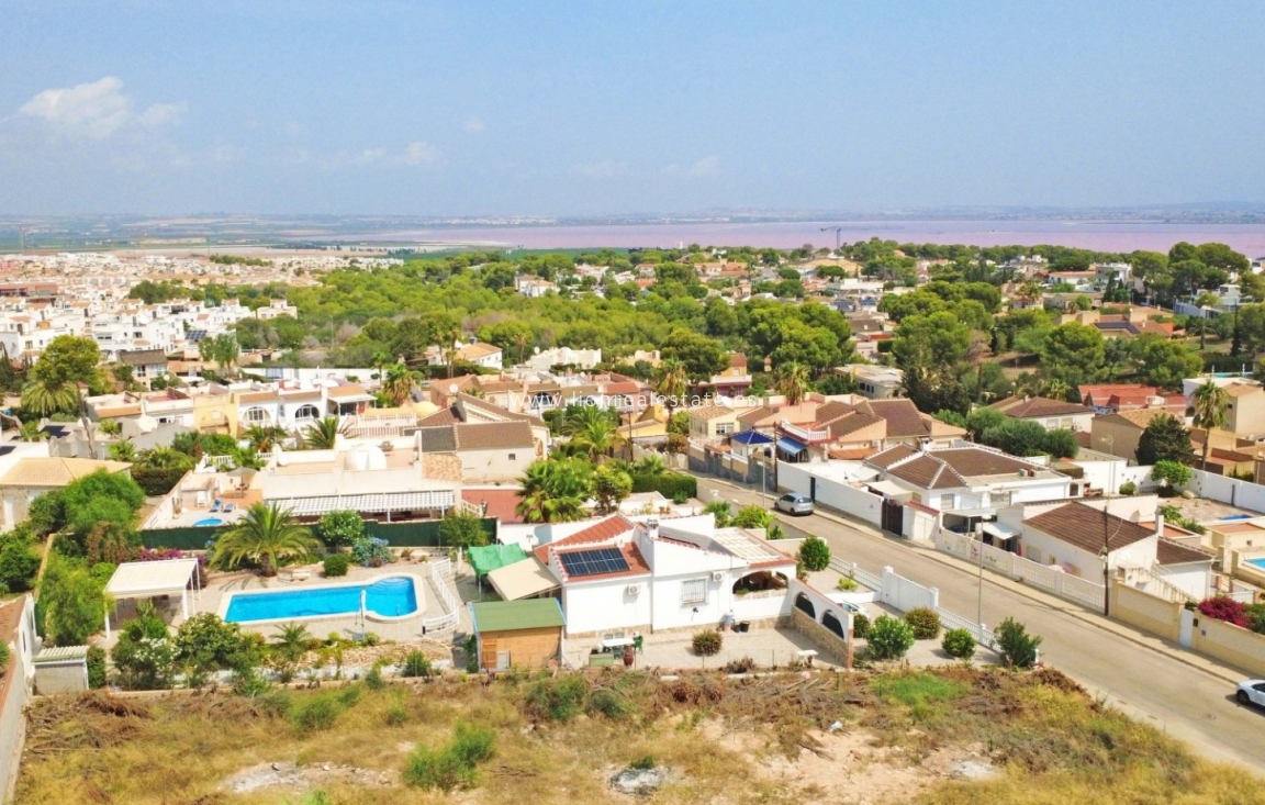 Перепродажа - Участок / Земельный участок - Torrevieja - Los Balcones - Los Altos del Edén