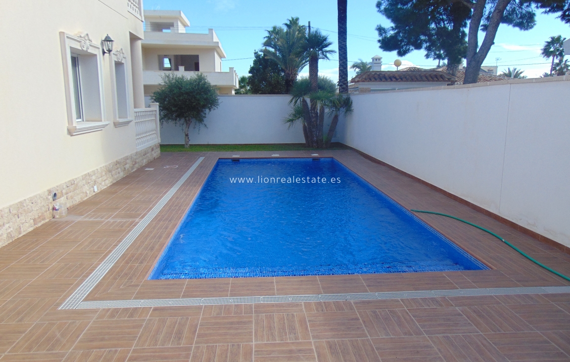 Перепродажа - Villa - Orihuela Costa - Cabo Roig