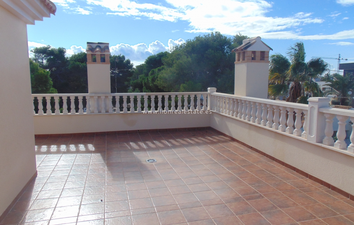 Перепродажа - Villa - Orihuela Costa - Cabo Roig