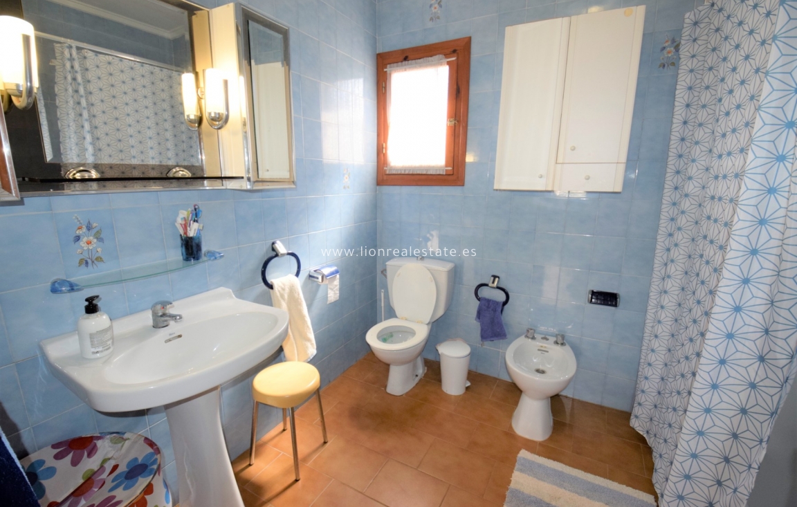 Перепродажа - Villa - Orihuela Costa - La Zenia