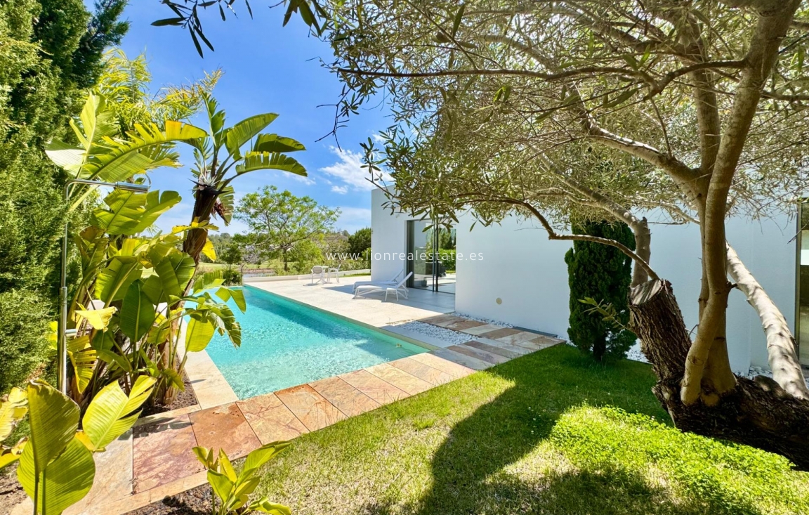 Перепродажа - Villa - Orihuela Costa - Las Colinas Golf