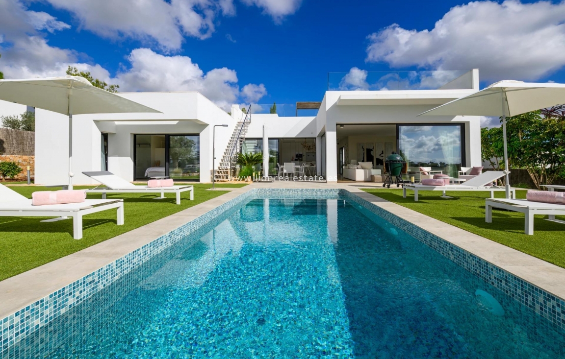 Перепродажа - Villa - Orihuela Costa - Las Colinas Golf