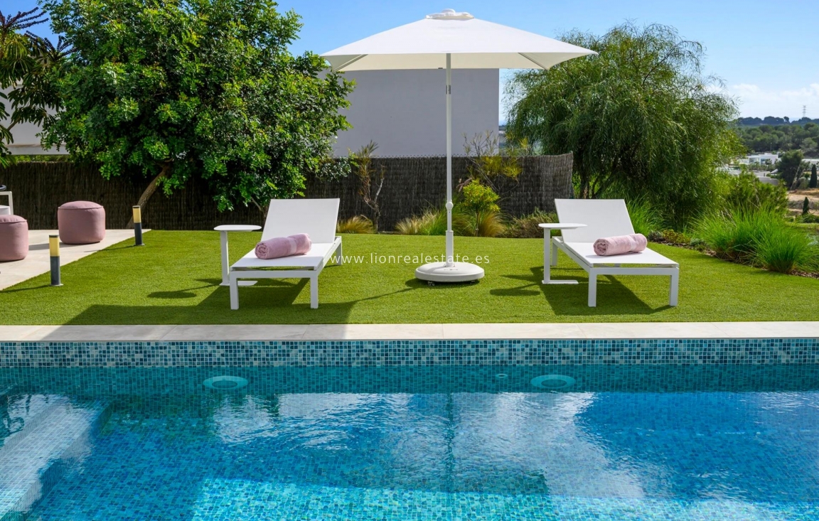 Перепродажа - Villa - Orihuela Costa - Las Colinas Golf