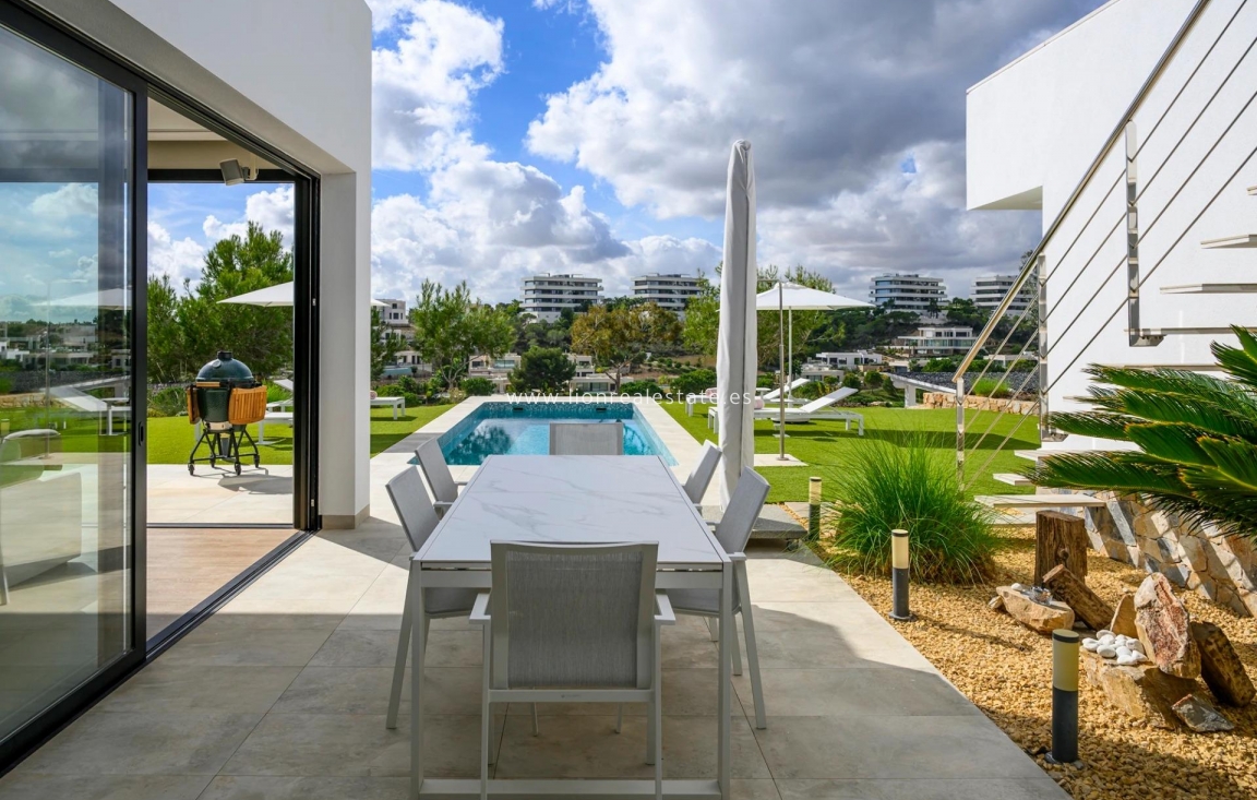 Перепродажа - Villa - Orihuela Costa - Las Colinas Golf