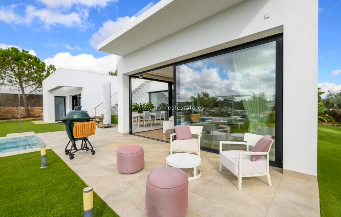 Перепродажа - Villa - Orihuela Costa - Las Colinas Golf