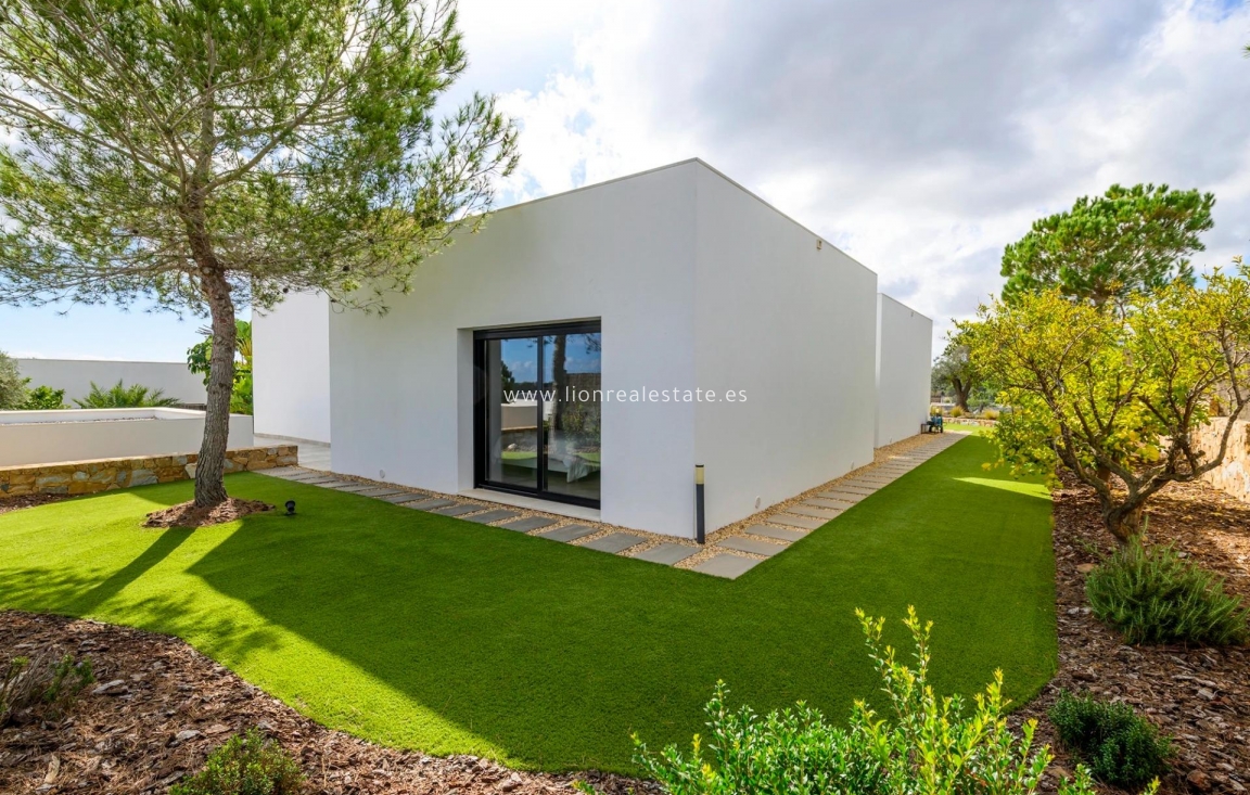 Перепродажа - Villa - Orihuela Costa - Las Colinas Golf