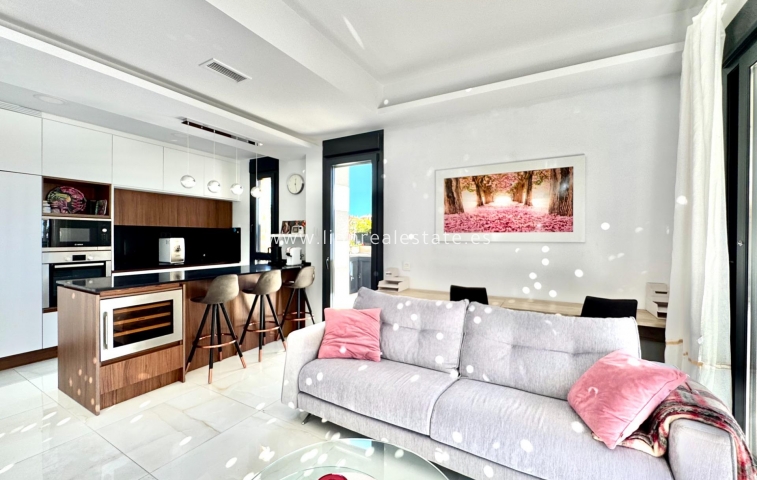 Перепродажа - Villa - Orihuela Costa - Lomas de Cabo Roig
