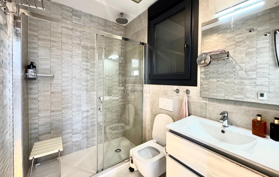 Перепродажа - Villa - Orihuela Costa - Lomas de Cabo Roig