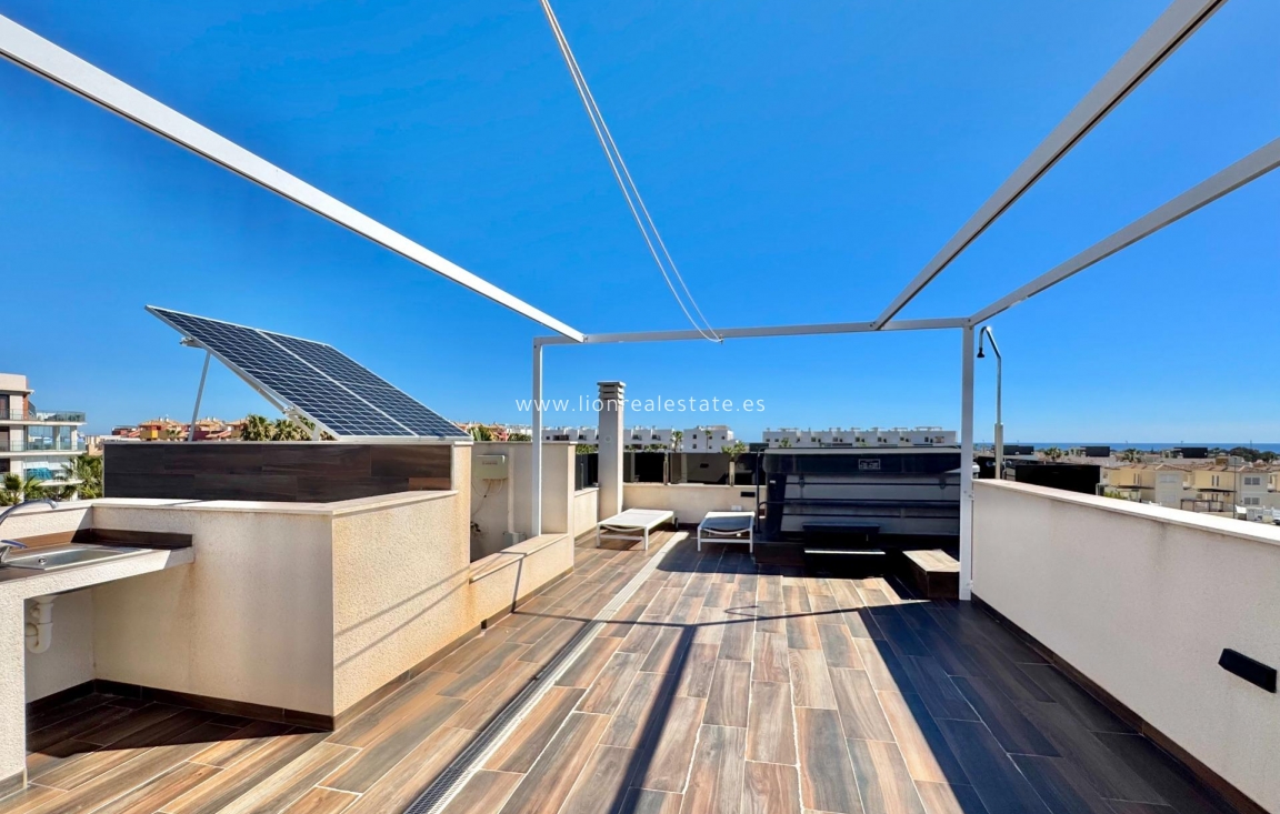 Перепродажа - Villa - Orihuela Costa - Lomas de Cabo Roig