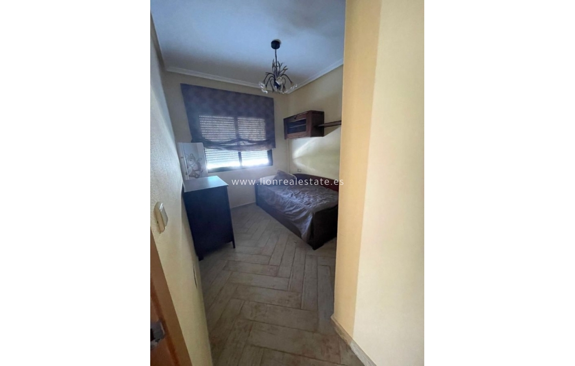 Перепродажа - Villa - Orihuela Costa - PAU 8