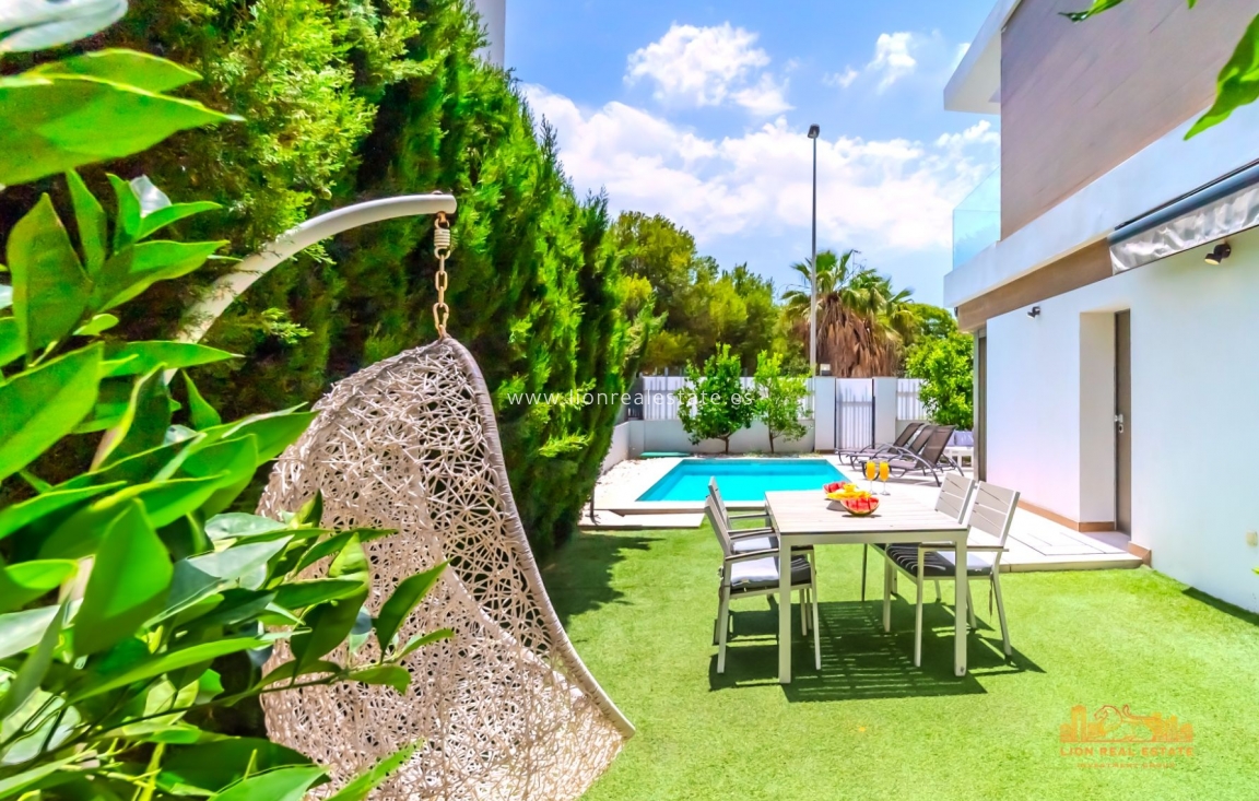 Перепродажа - Villa - Orihuela Costa - PAU 8