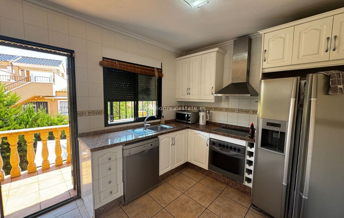 Перепродажа - Villa - Orihuela Costa - PAU 8