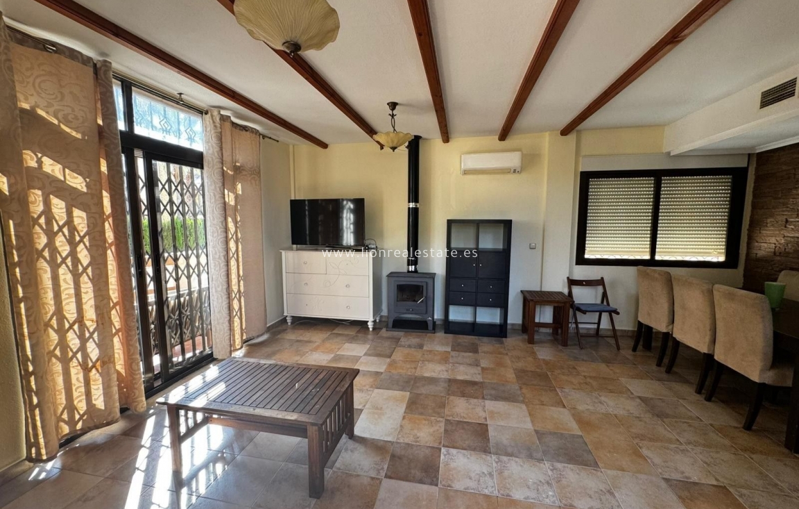 Перепродажа - Villa - Orihuela Costa - PAU 8