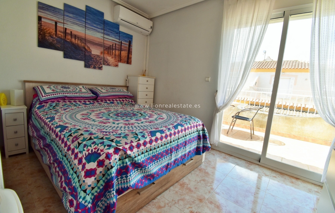 Перепродажа - Villa - Orihuela Costa - Playa Flamenca