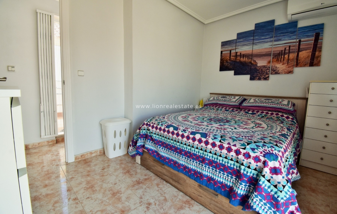 Перепродажа - Villa - Orihuela Costa - Playa Flamenca