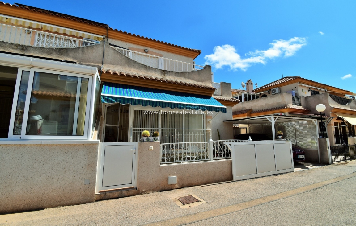 Перепродажа - Villa - Orihuela Costa - Playa Flamenca