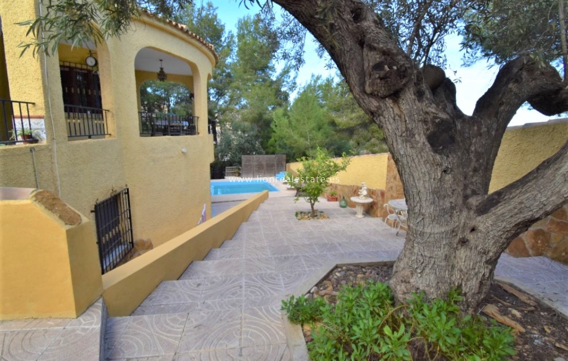 Перепродажа - Villa - Orihuela Costa - Villamartín