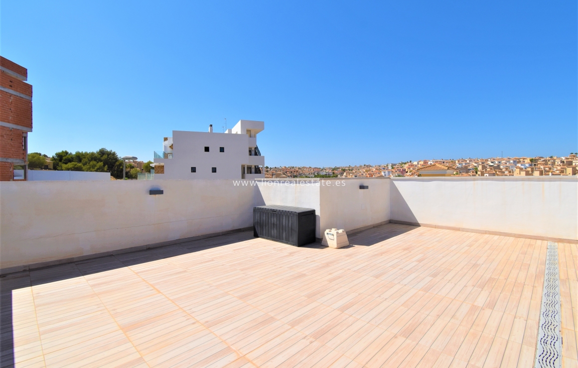 Перепродажа - Villa - Orihuela Costa - Villamartín