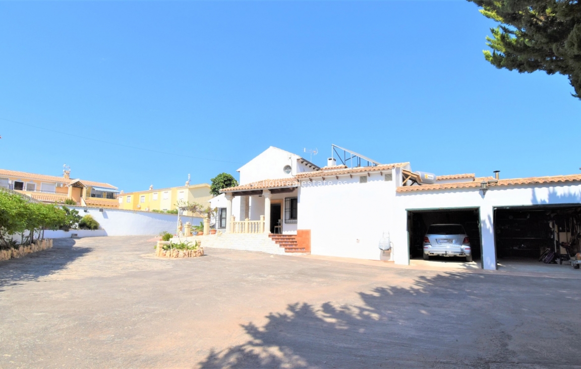 Перепродажа - Villa - Orihuela Costa - Villamartín